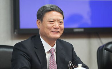 杨毓-中信银行前任副行长介绍