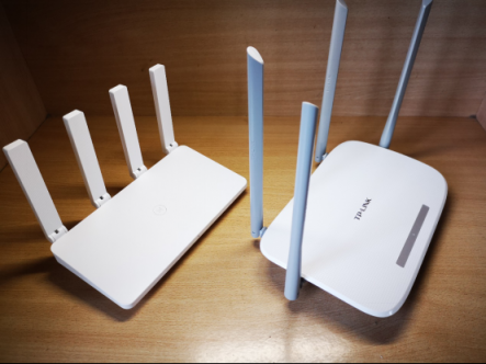 实测真双频有多大牛逼?华为路由 PK TP-Link