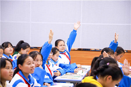 定制青少年慕课，中国大学MOOC带西部孩子一起看见更大的世界！