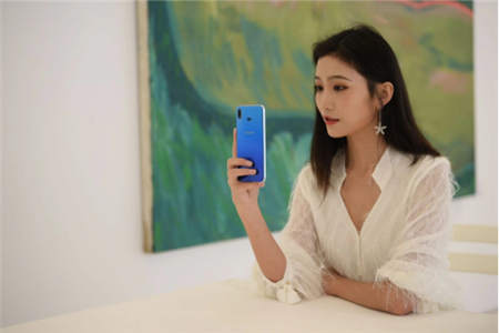 谁才是最美的渐变色手机？Galaxy A6s与OPPO K1强强对话