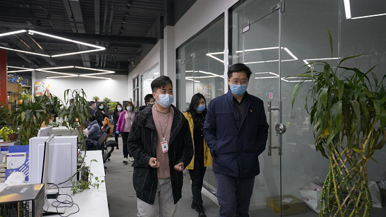 红人装复工复产 新城区区长王征走访视察 送政策、解难题、促发展