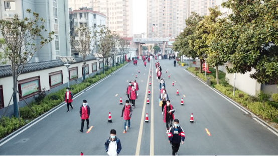 各省市陆续开学，爱玛电动车为家长和学子助力