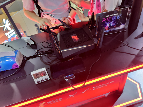 华硕多款WiFi6电竞路由亮相ChinaJoy2020