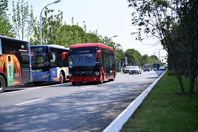 安徽首条智能网联5G线路开通 安凯无人驾驶客车投入开放道路运行！