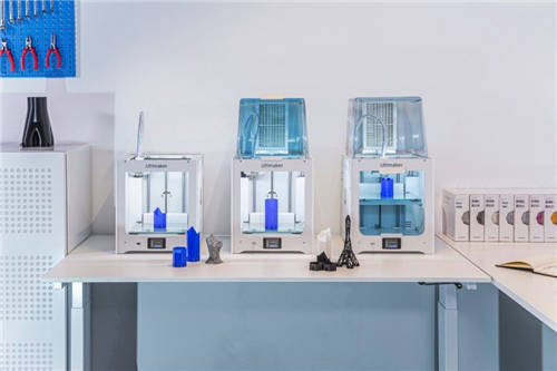 隆重推出 Ultimaker 2+ Connect：专为无缝数字工作流程打造的出色的单挤出平台