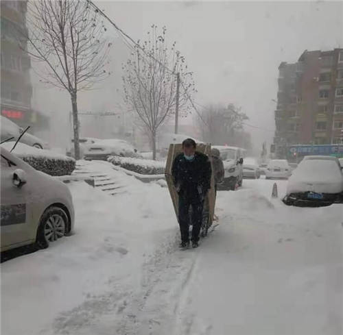 别人都在朋友圈晒雪景，海尔用户却晒服务温暖