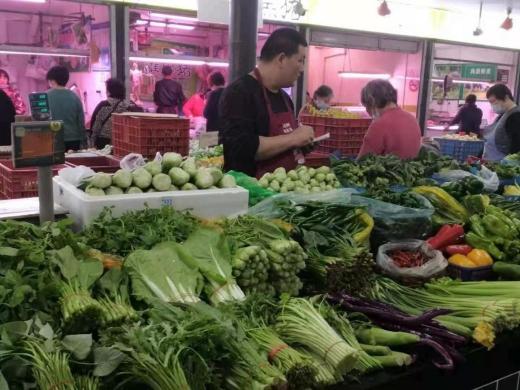 数字化的菜市场长什么样？摊主胡杨飞：菜市场的热闹又回来了