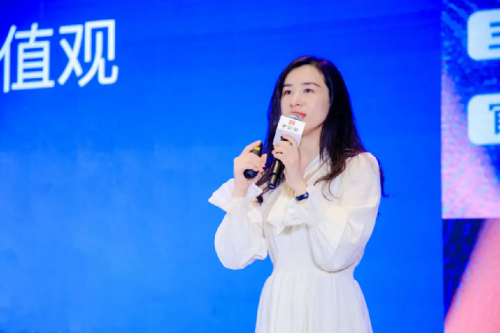 真人力出席2021中国品牌博鳌峰会，创始人CEO曾丽晓接受CCTV专访