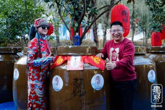 成功圈粉杨丽萍，肆拾玖坊玩转体验经济生意经