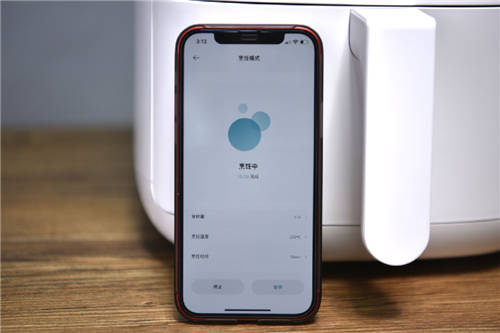 对于高级吃货来说，小米空气炸锅就是你的私人烹饪大师