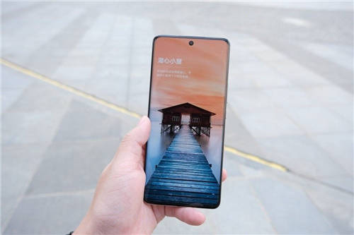 oppo reno 7有对手了 荣耀60系列弯道超车