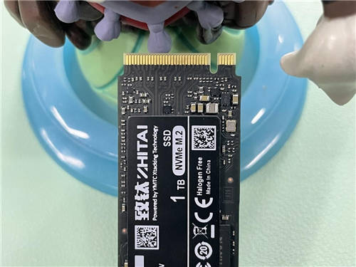 年末黑马致钛PC005，稳定耐久的高品质SSD