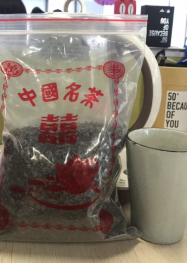 都市女孩立等可取的精致茶饮