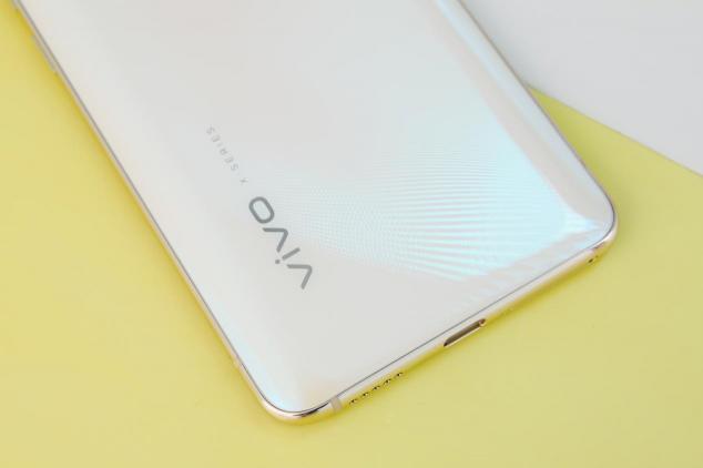 从此和挖孔屏说再见，vivo X27带你领略真全面屏的魅力！