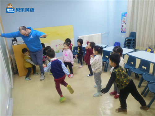 贝乐英语
解读幼儿英语为什么要用“音乐教学法”