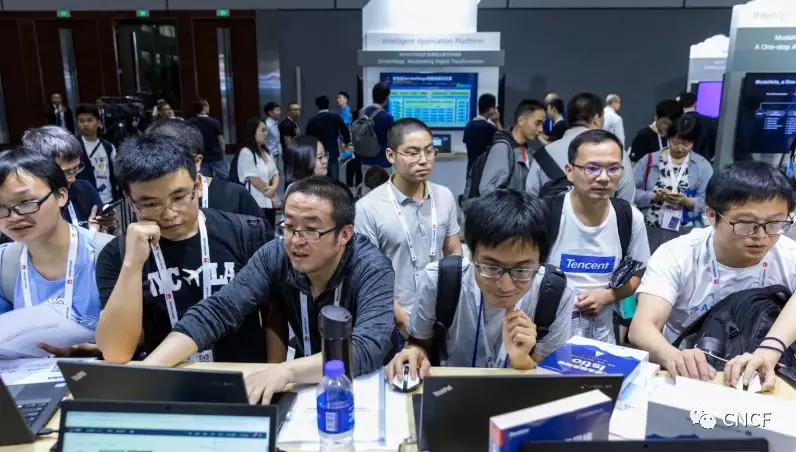 KubeCon + CloudNativeCon + Open Source Summit 2019大会第二天看点不断!