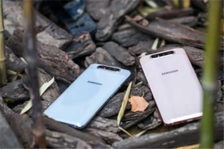 Galaxy A80火热预售 看“炫转三摄”疯狂圈粉年轻人