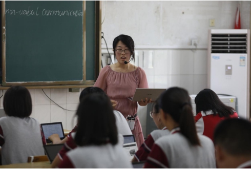 从无人问津到海内外教育人士纷纷取经，这所学校做对了什么？