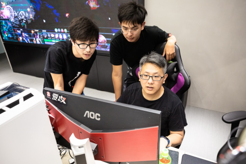 DOTA2 TI9粉丝齐聚，AGON爱攻绽放光彩！