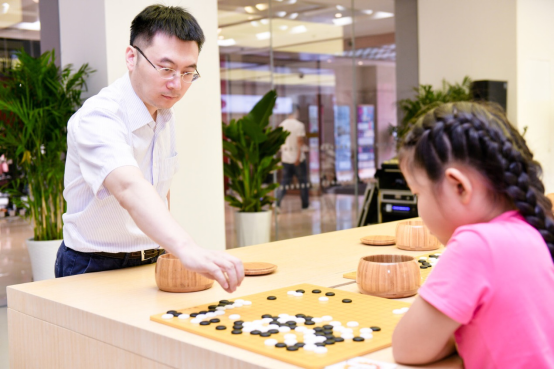 国家围棋队全国行收官西安 围棋大咖眼中的别样AI