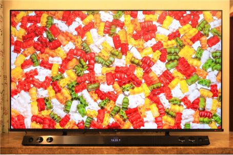 以色彩赋予真实感 TCL C10双屏 QLED TV初体验