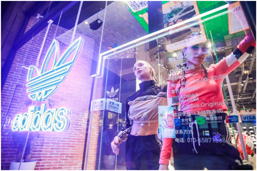 adidas Originals 阿迪达斯三叶草北京世贸天阶店隆重开幕