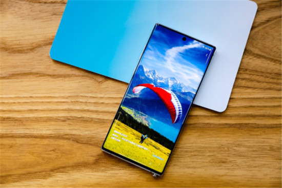 Phone Arena：三星Galaxy Note10+ 5G 年度最佳手机