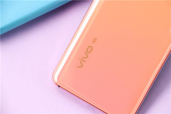 vivo X30 Pro开箱体验！专业影像旗舰+高颜值外观，满足你众多期望