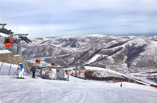 滑粉雪、住民宿、泡温泉，用一场野奢之旅，来给2019圆满收尾!