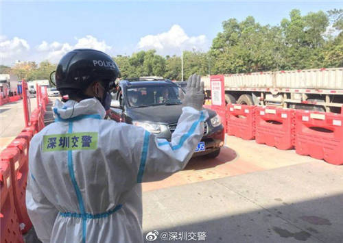 神秘武汉发烧女驱车进京后确诊，高速上的测温枪细思极恐