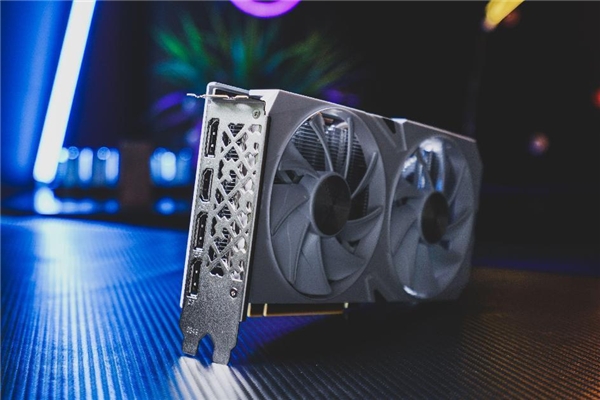 四年之约不负等待,耕升 GeForce RTX 4060 踏雪+DLSS 3实现百帧玩光追