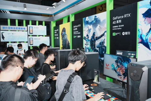 直击BW2023现场，攀升玩创嘉年华次元新品、GeForce RTX 40系主机炫酷亮相